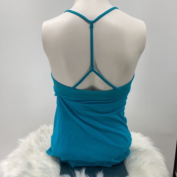 Lululemon twist front Y back tank size 4 - Picture 6 of 8